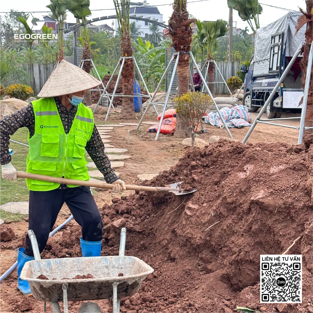 Đội ngũ thi công bám sát vào tình hình thực tế công trình.